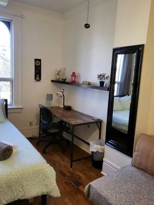 Private 3 Bedroom Apartment In Downtown Toronto