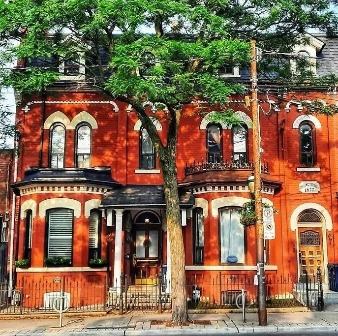 Private 3 Bedroom Apartment In Downtown Toronto 0*,  Canada